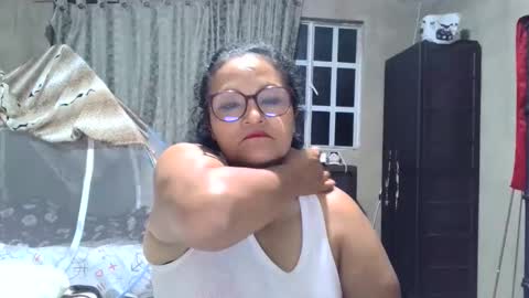 Snapshot of _cristal09 chatting on 10-22-25, 08:47 _cristal09 online show from 10-22-25, 08:47