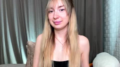 _crystal_moon_1 online show from 11-14-25, 10:07