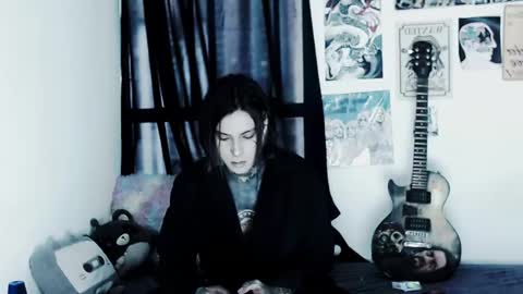 Snapshot of _cuervo_sk8 chatting on 12-01-25, 07:41 JC online show from 12-01-25, 07:41