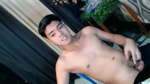 Snapshot of _cumwithrussel chatting on 03-05-26, 02:13 Russ online show from 03-05-26, 02:13