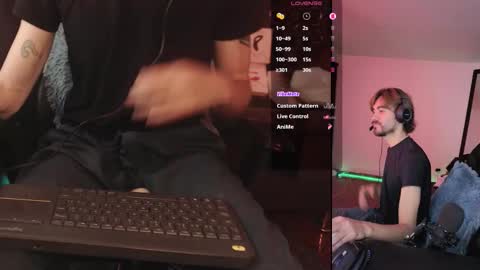 Snapshot of _delacruz911_ chatting on 11-12-25, 03:45 delacruz online show from 11-12-25, 03:45