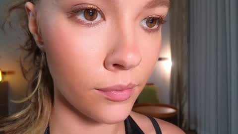 DemiDee online show from 10-10-25, 03:44