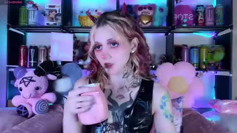 Kate online show from 06-19-26, 08:12