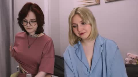 Snapshot of _dewpoint_ chatting on 10-26-25, 09:53 Ri online show from 10-26-25, 09:53