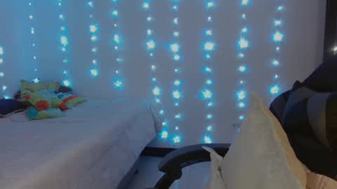 Diana online show from 11-21-25, 10:41