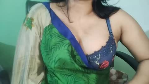_dreamgirl_0 online show from 03-28-26, 04:06