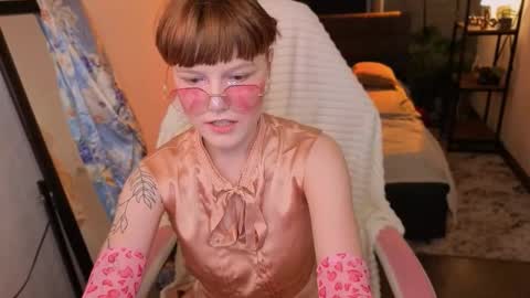 Luna    online show from 02-27-26, 01:00