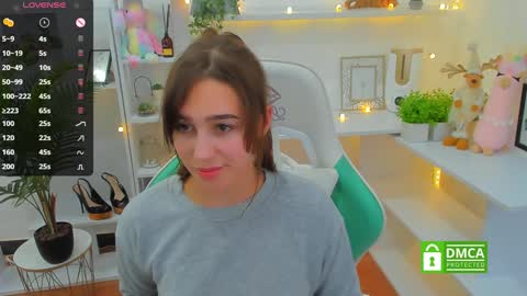 Lizzy  online show from 12-22-24, 12:39