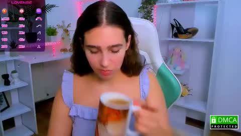 Lizzy  online show from 11-23-25, 10:20