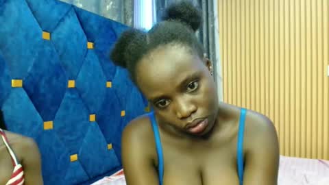 Snapshot of _elinah chatting on 11-30-25, 04:16 Elinah online show from 11-30-25, 04:16