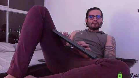  -         online show from 10-18-25, 02:03