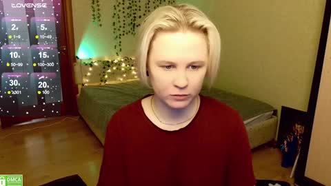 Snapshot of _elven_dreams__ chatting on 12-15-24, 07:57 chloue and Gretta online show from 12-15-24, 07:57