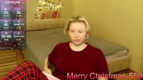 Snapshot of _elven_dreams__ chatting on 12-22-24, 06:48 chloue and Gretta online show from 12-22-24, 06:48