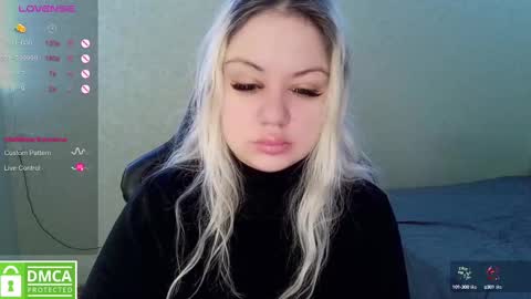 Snapshot of _elven_dreams__ chatting on 03-01-25, 04:58 chloue and Gretta online show from 03-01-25, 04:58