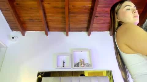 Isabella online show from 02-13-25, 12:11