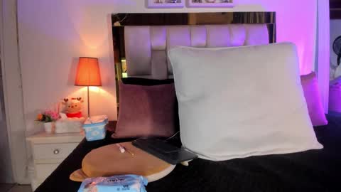 Isabella online show from 01-06-26, 12:09