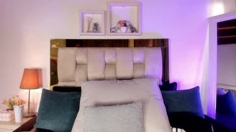 Isabella online show from 04-10-26, 12:10