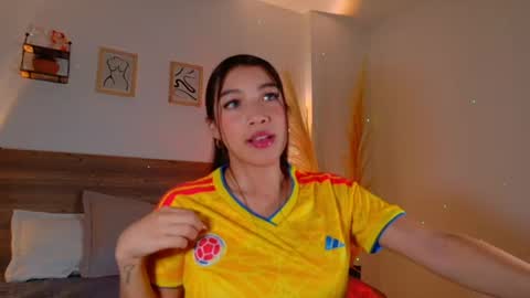 Snapshot of _emmacherry chatting on 06-27-26, 11:59 _emmacherry online show from 06-27-26, 11:59