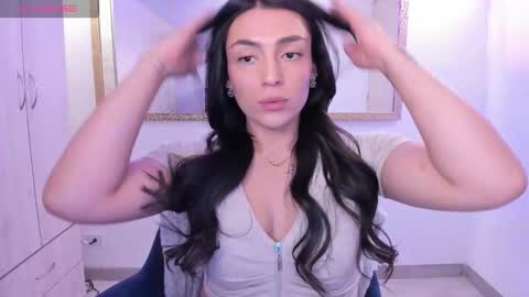  Erica Vanderhill  online show from 01-12-26, 08:03