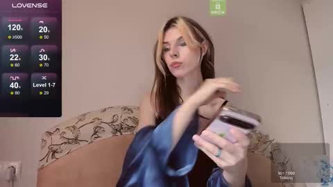 Snapshot of _eva_pleasure_ chatting on 11-14-25, 09:08 Eva online show from 11-14-25, 09:08