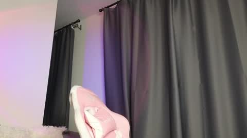 Eva online show from 04-15-26, 07:58