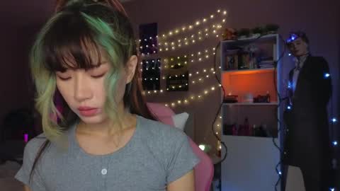 EveEva online show from 11-13-25, 02:54