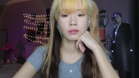 EveEva online show from 11-22-25, 02:21