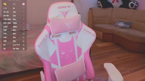 Snapshot of _evellyn_ chatting on 01-09-25, 03:36 Evie online show from 01-09-25, 03:36