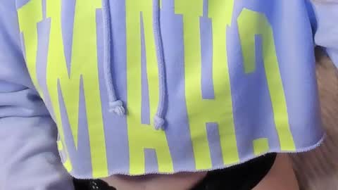 Snapshot of _evellyn_ chatting on 02-05-26, 10:20 Evie online show from 02-05-26, 10:20