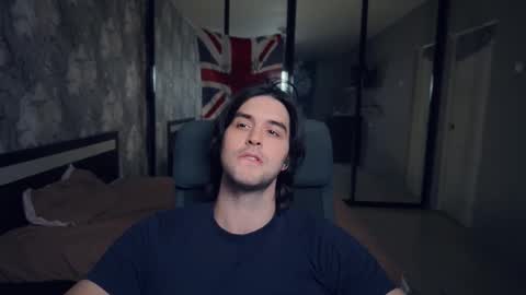 Snapshot of _fatrabbit chatting on 11-30-25, 02:10 Keanu online show from 11-30-25, 02:10