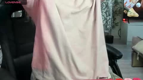 Snapshot of _feralberry__ chatting on 01-08-26, 07:21 Alis online show from 01-08-26, 07:21