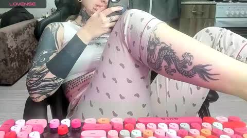 Snapshot of _feralberry__ chatting on 02-08-26, 07:28 Alis online show from 02-08-26, 07:28