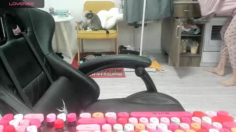 Snapshot of _feralberry__ chatting on 02-09-26, 07:45 Alis online show from 02-09-26, 07:45