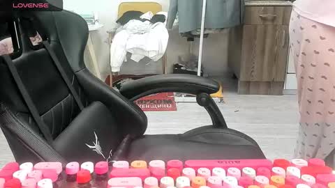 Snapshot of _feralberry__ chatting on 02-12-26, 08:31 Alis online show from 02-12-26, 08:31