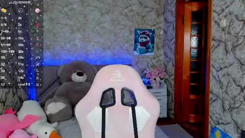 Kate online show from 07-19-26, 06:22