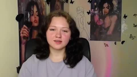 Snapshot of _foxy_lady chatting on 05-14-26, 07:04 Alice online show from 05-14-26, 07:04