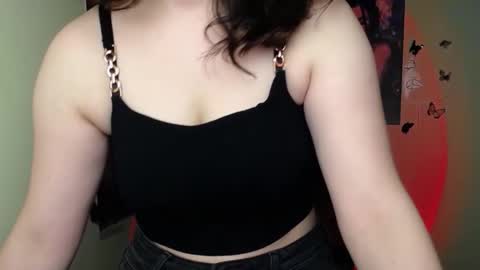 Snapshot of _foxy_lady chatting on 05-16-26, 10:36 Alice online show from 05-16-26, 10:36