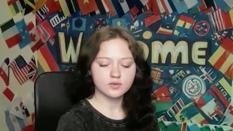 Snapshot of _foxy_lady chatting on 05-30-26, 06:10 Alice online show from 05-30-26, 06:10