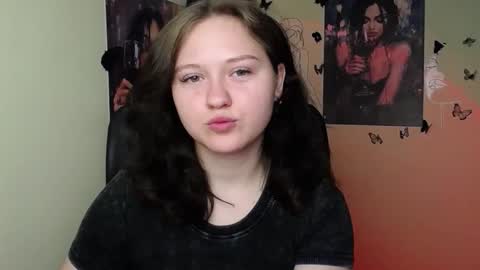 Snapshot of _foxy_lady chatting on 06-01-26, 06:26 Alice online show from 06-01-26, 06:26