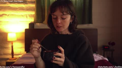 Snapshot of _freckles chatting on 01-20-25, 09:43 Jacqui Queen goddess motorcycle mozzarella Jaq next livestream see bio online show from 01-20-25, 09:43