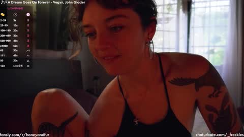 Snapshot of _freckles chatting on 02-02-25, 09:02 Jacqui Queen goddess motorcycle mozzarella Jaq next livestream see bio online show from 02-02-25, 09:02