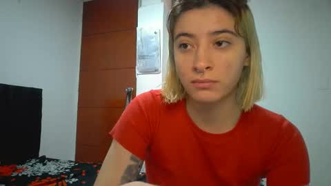 Mia-foster online show from 04-20-26, 05:37