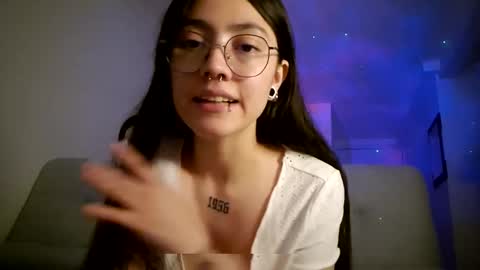 Snapshot of _ghostgirl__ chatting on 09-23-25, 11:41 SKY online show from 09-23-25, 11:41