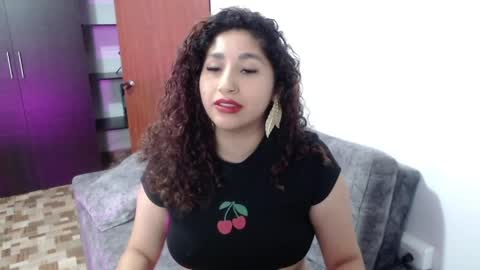 Gia Independent model online show from 04-05-26, 01:52