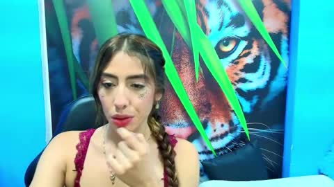 _gold_strawberry_ online show from 07-02-26, 03:23