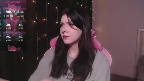 Snapshot of _gummybears_ chatting on 02-17-25, 12:38 Tori online show from 02-17-25, 12:38