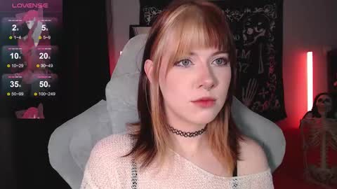 Snapshot of _gummybears_ chatting on 11-22-25, 10:03 Tori online show from 11-22-25, 10:03