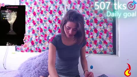 Snapshot of _gwen__ chatting on 01-15-25, 12:58 Gwen online show from 01-15-25, 12:58