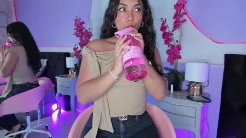 Snapshot of _haannah_ chatting on 09-26-25, 08:24 Hanna online show from 09-26-25, 08:24