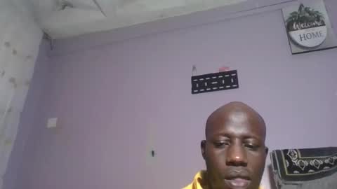 Snapshot of _hairlyboy chatting on 10-10-25, 08:46 _hairlyboy online show from 10-10-25, 08:46